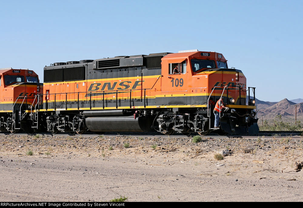 BNSF GP50M #109 leads Cadiz loal into A&C for train swap.